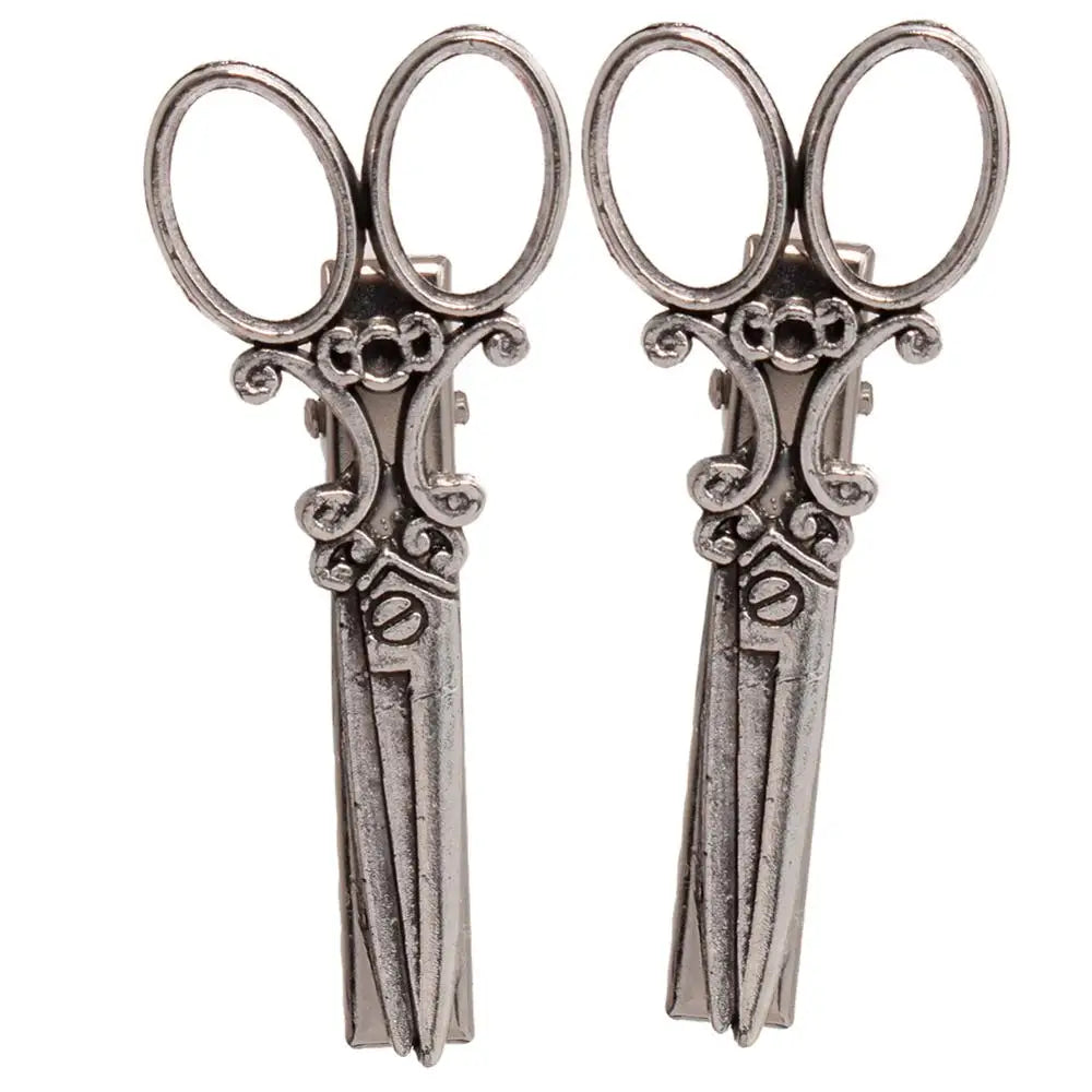 Vintage horror protagonist sciccor hairclip