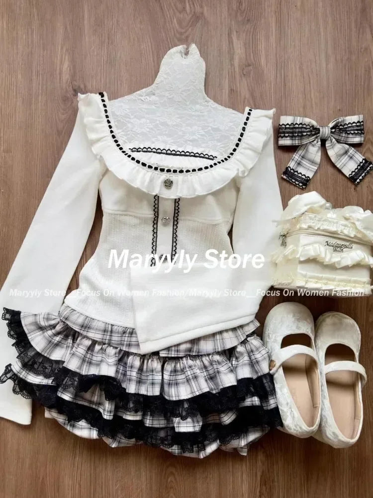 White horror protagonist uniform set