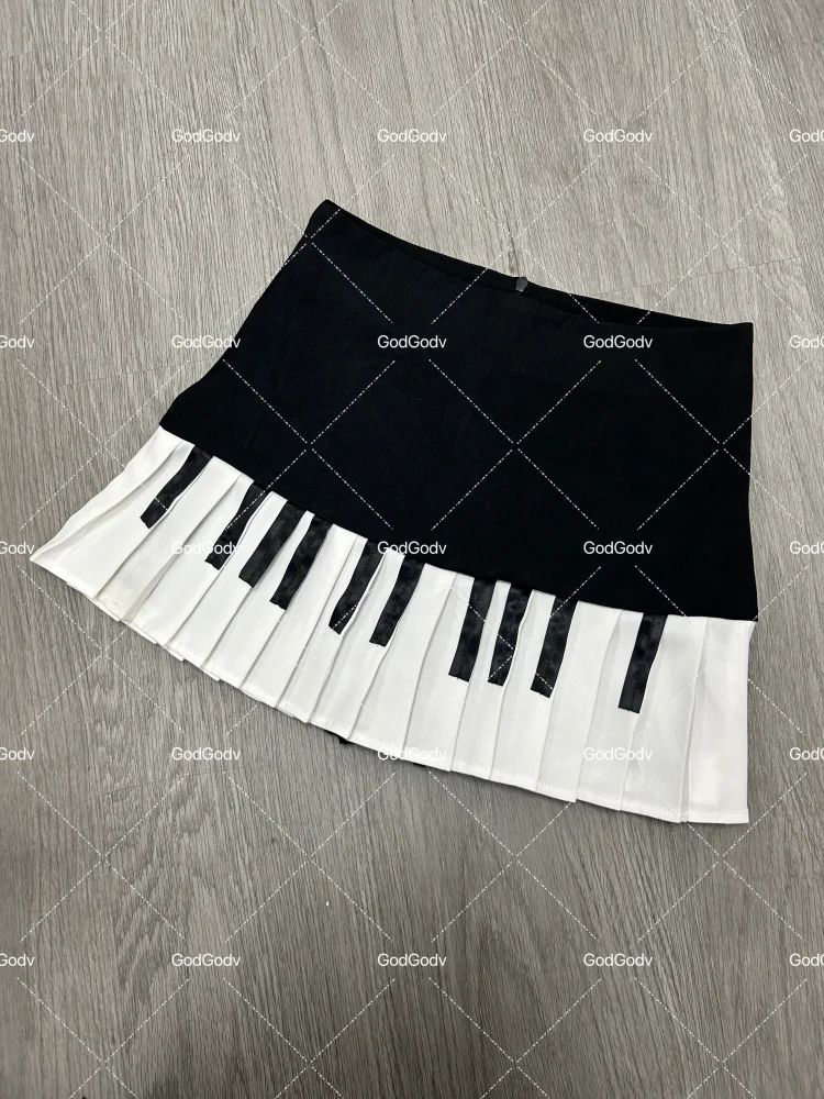 Piano skirt