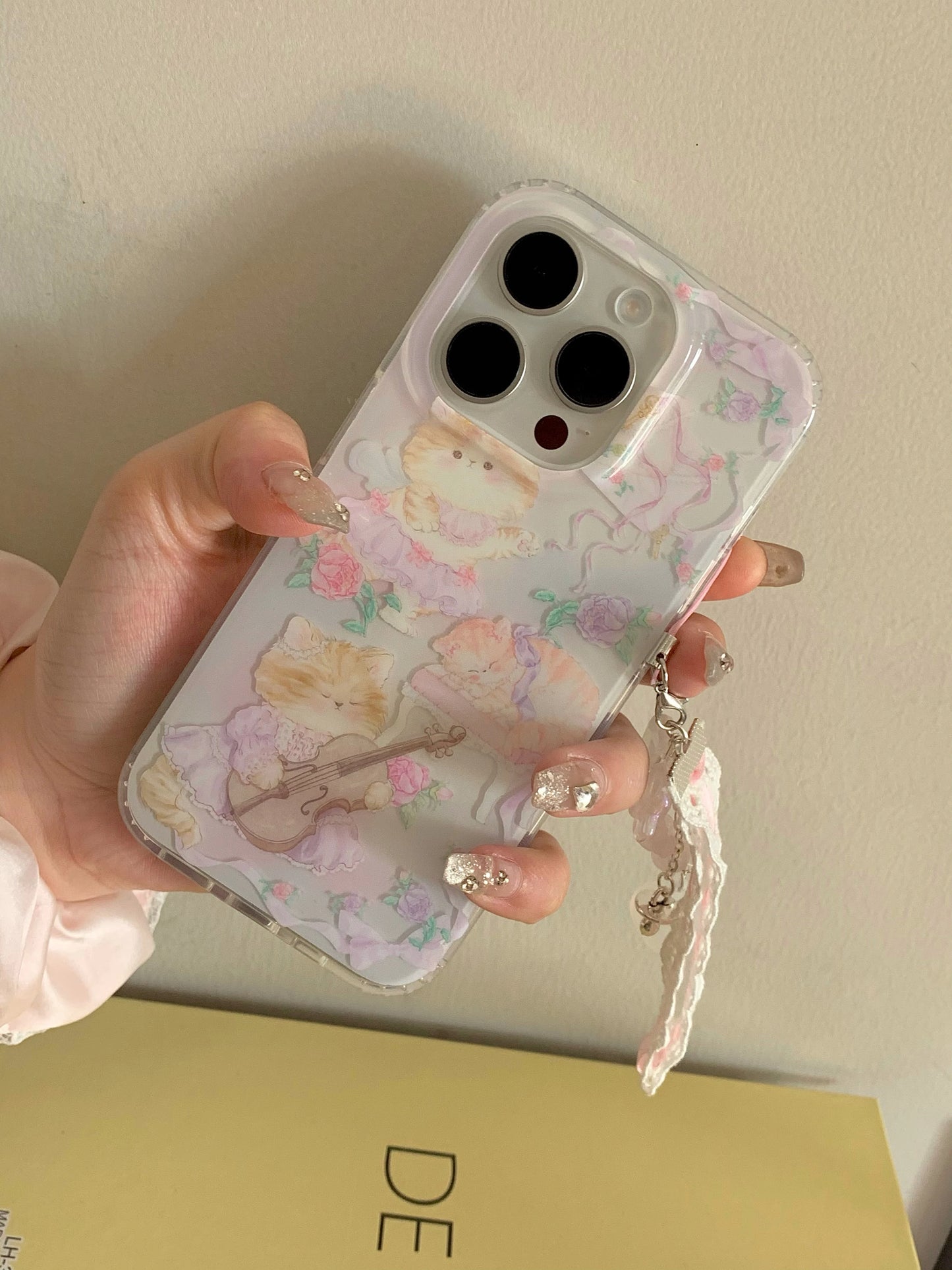 Cute kitten pastel violin phone case