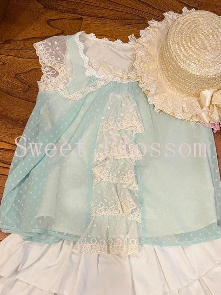 Beachy love life set