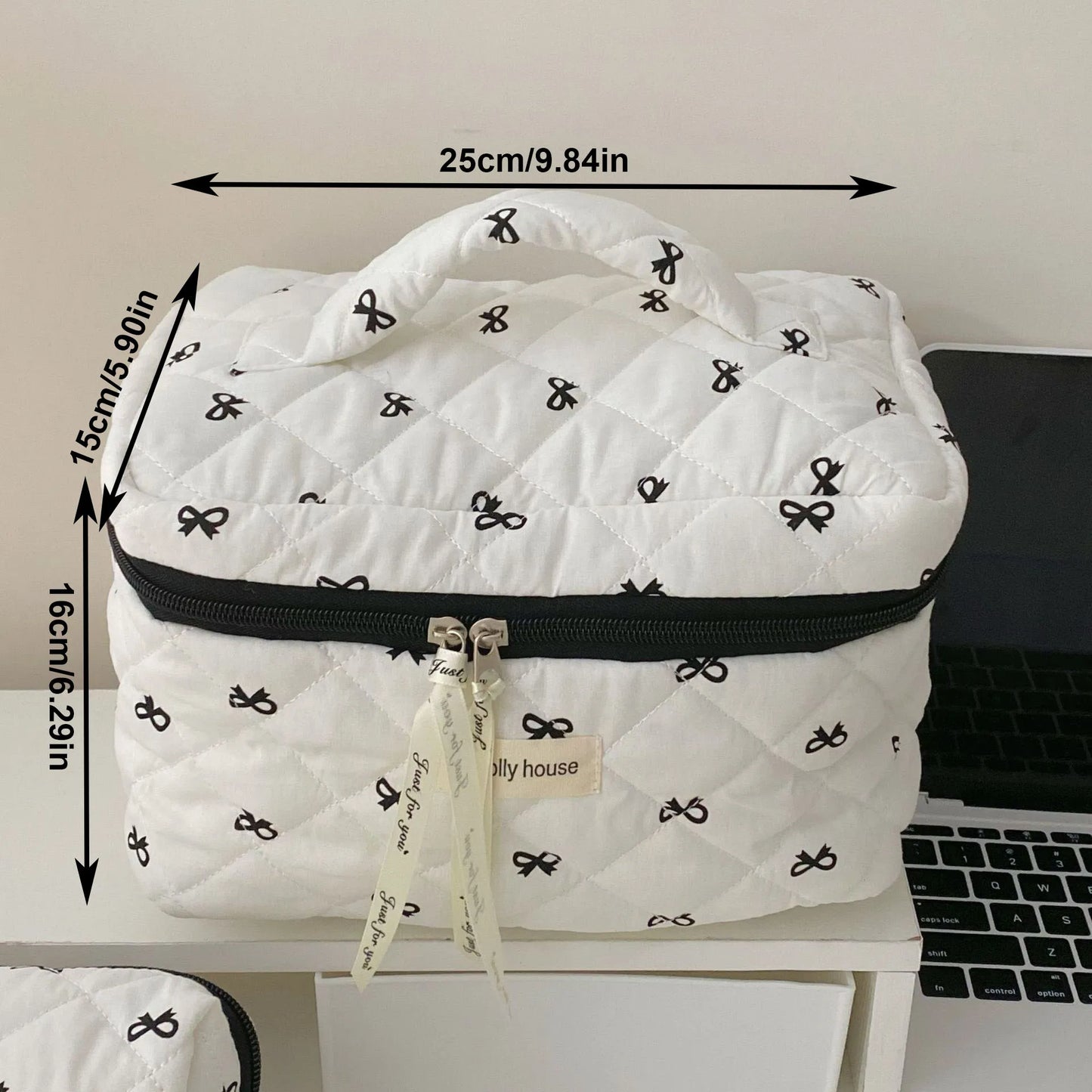 Black-white bow pouch travel bags