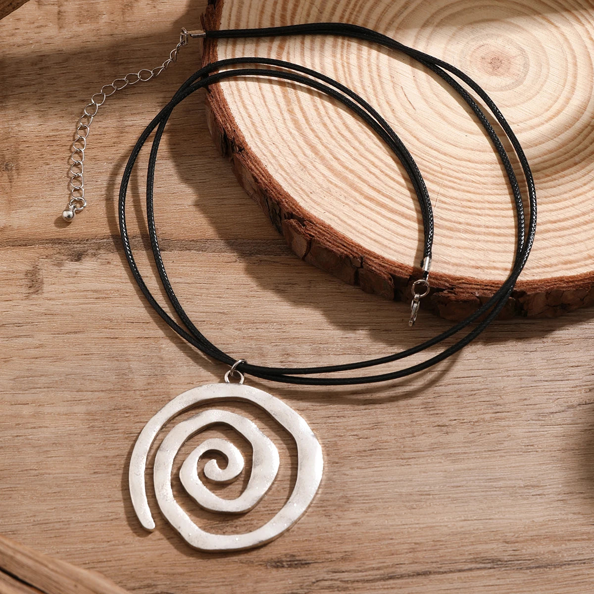 Big spiral pendant necklace